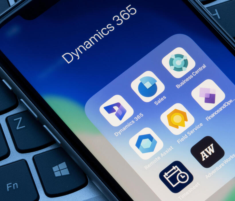 Microsoft Dynamics 365 App-Symbole sind auf einem iPhone zu sehen